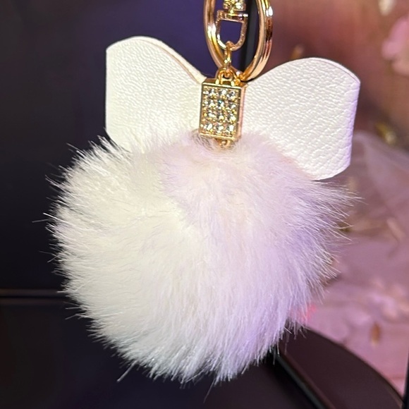 Bow White with Rhinestone White Puffy Keychain Appx 4in T… - Picture 1 of 4
